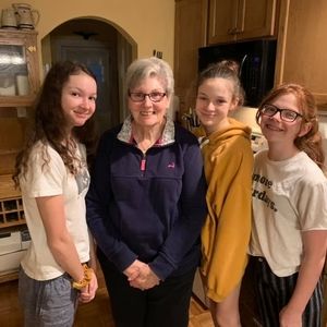 Meet your Posher, Ellen